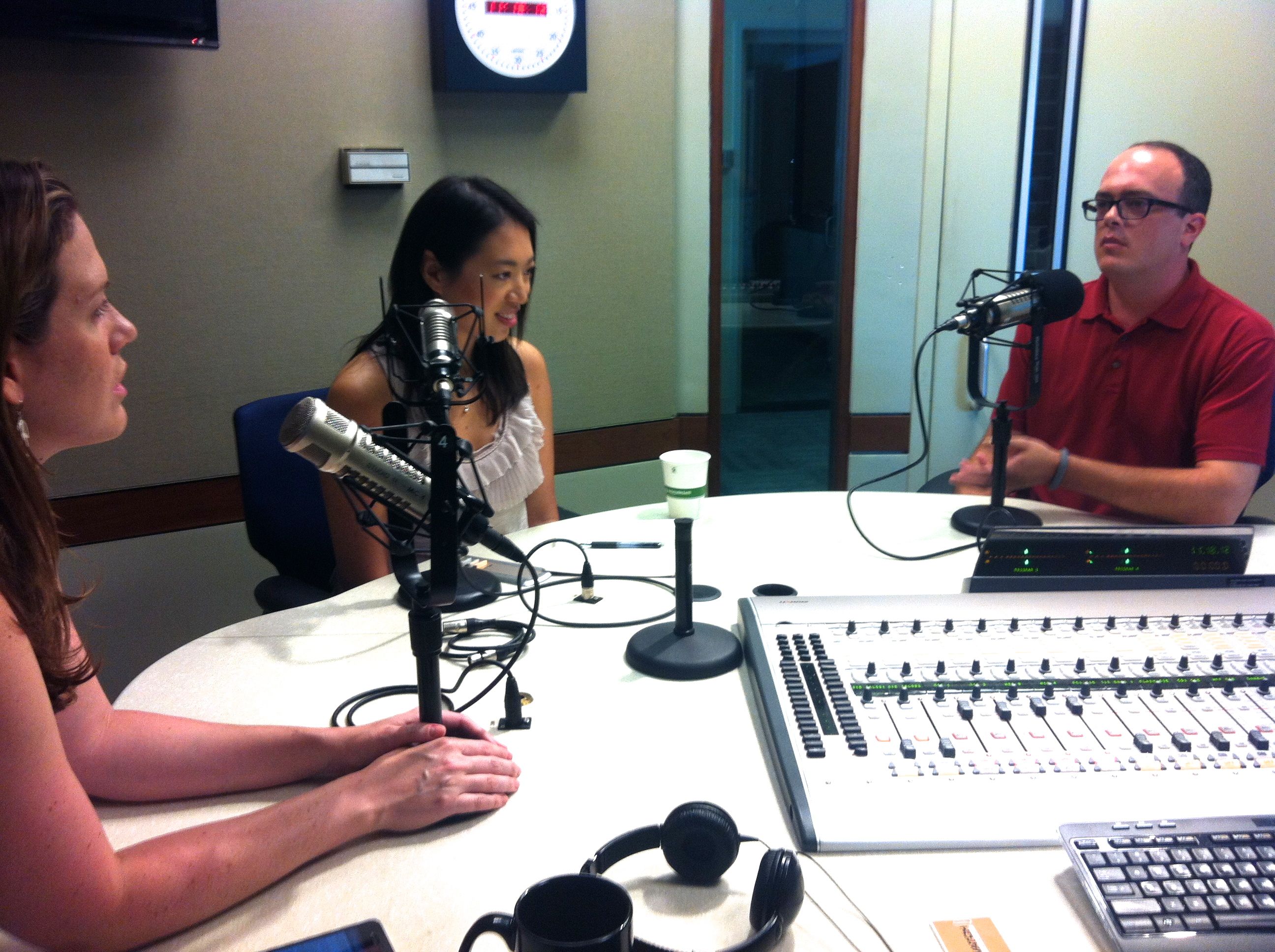 It's All Journalism Producer Megan Cloherty, left, interviews Elise Hu and Matt Stiles of NPR. (Photo by Michael O'Connell)