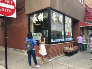 A Curious City reporter tries some community outreach. (Courtesy of Bill Healy/WBEZ)